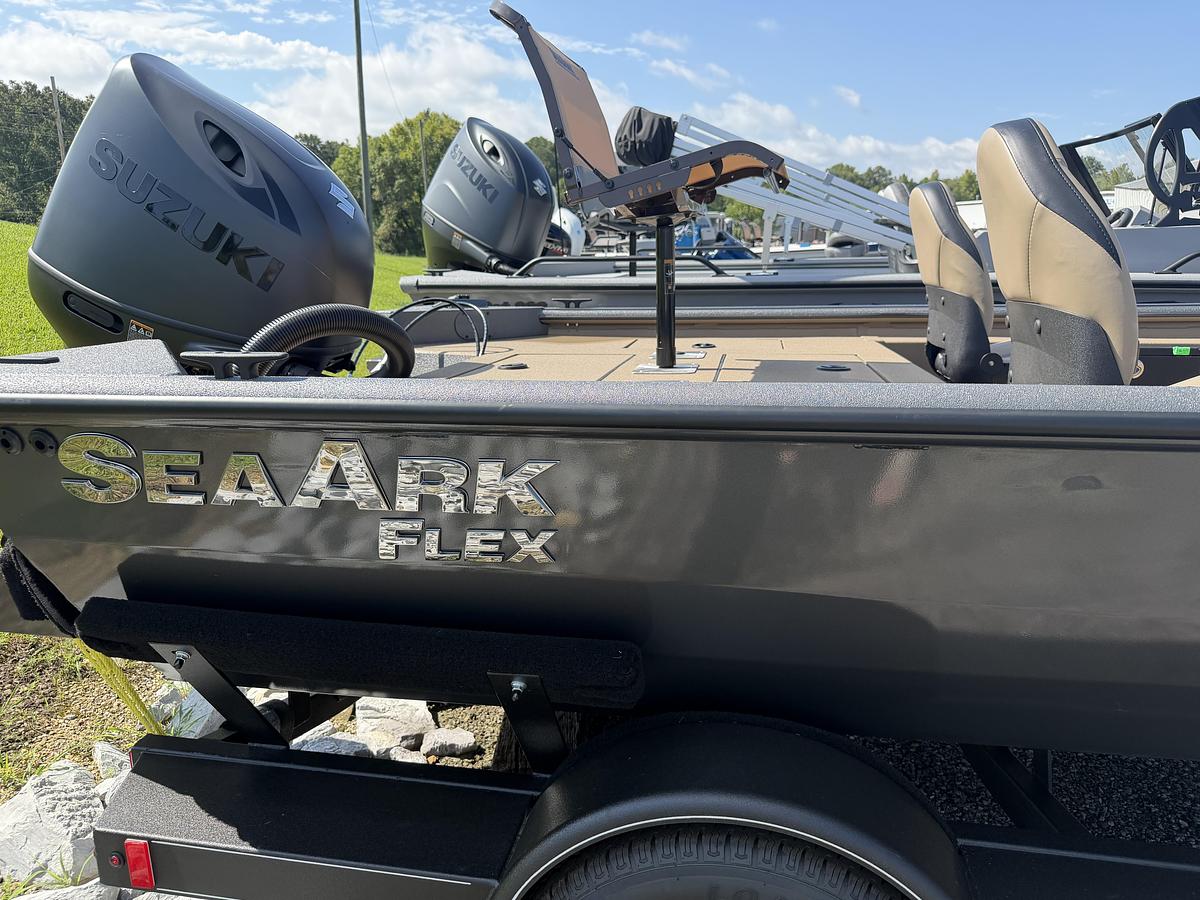 2027 SeaArk Flex 19