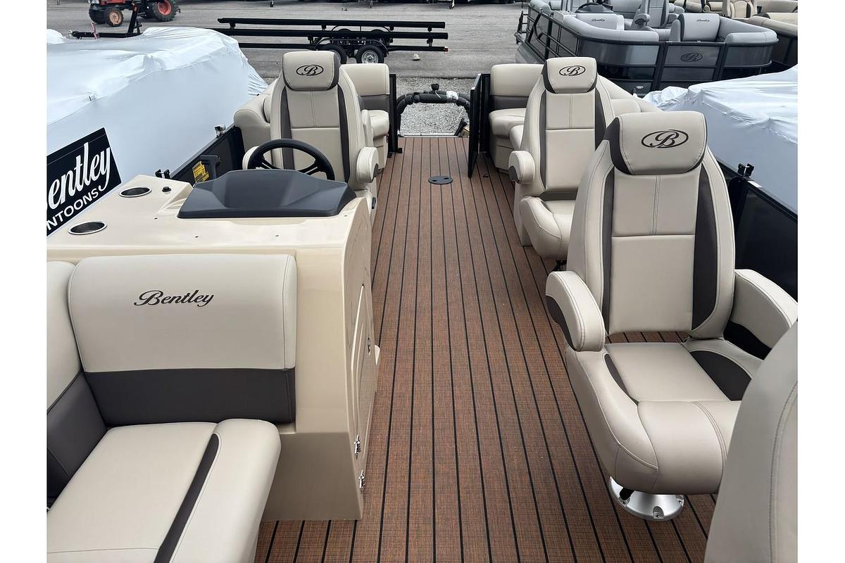 2026 Bentley Pontoons Legacy 220 DL Navigator