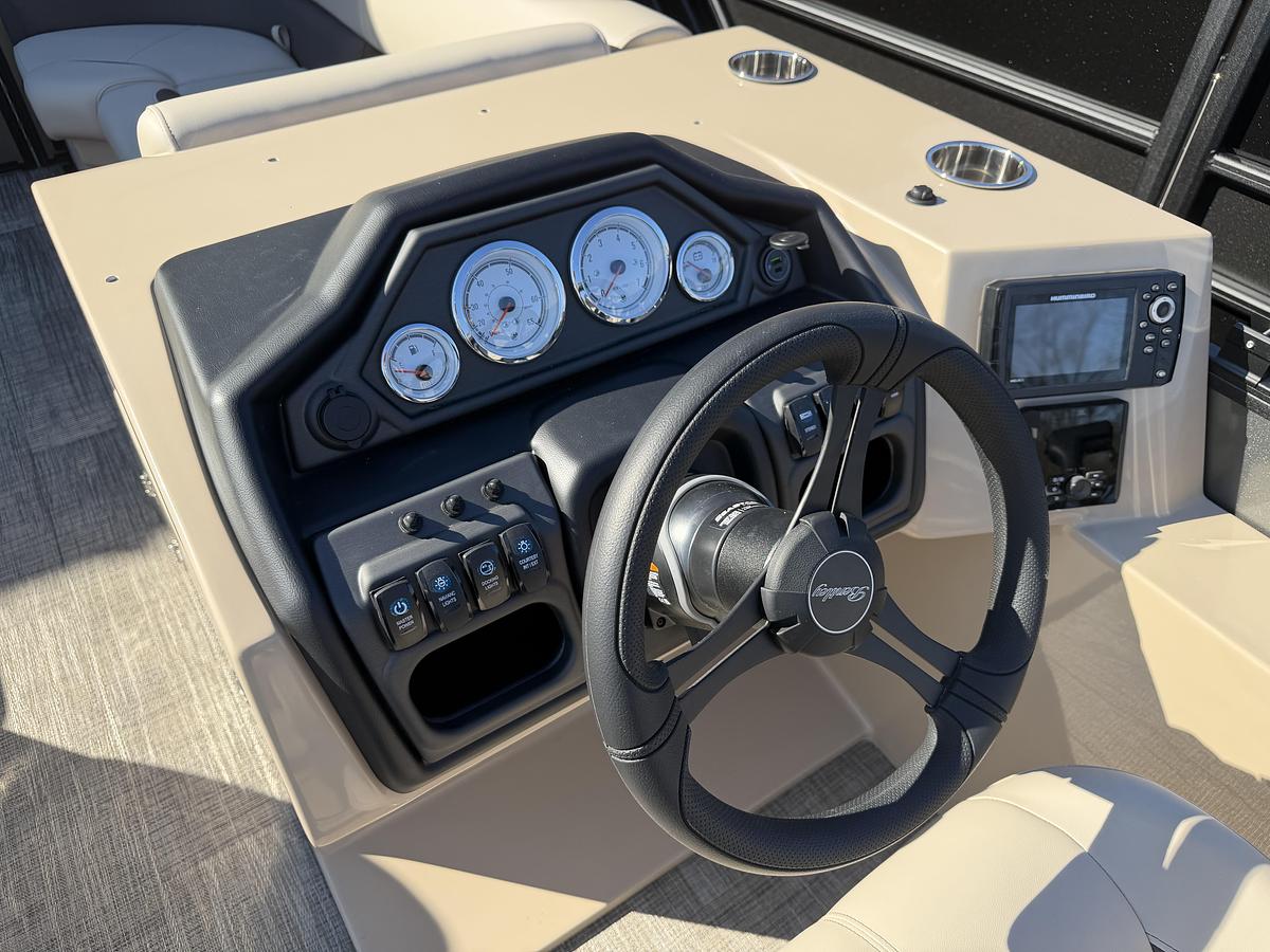 2026 Bentley Pontoons Legacy 223 Cruise XL