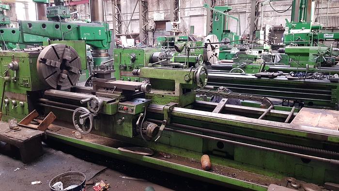 Used 1990 Engine Lathe SPA710X3000