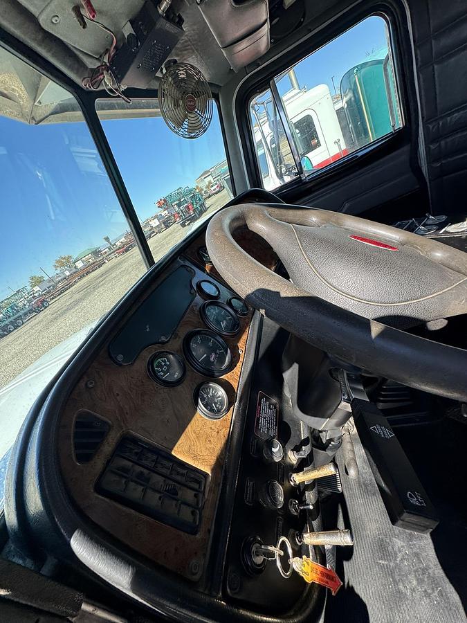 Used 2003 Peterbilt 378 WATER TRUCK