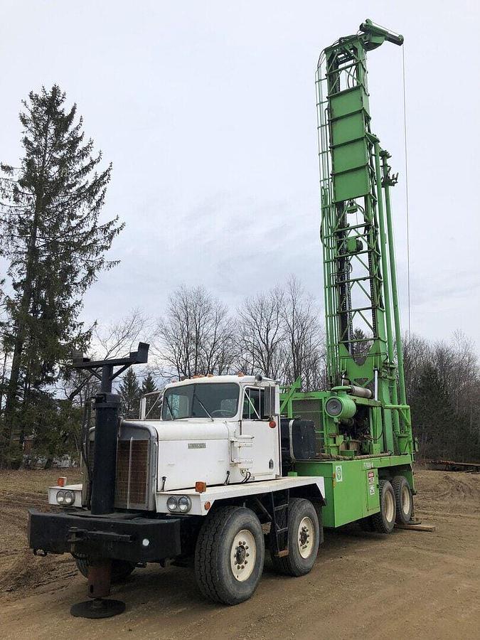 Used 1981 Chicago Pneumatic T-700WH