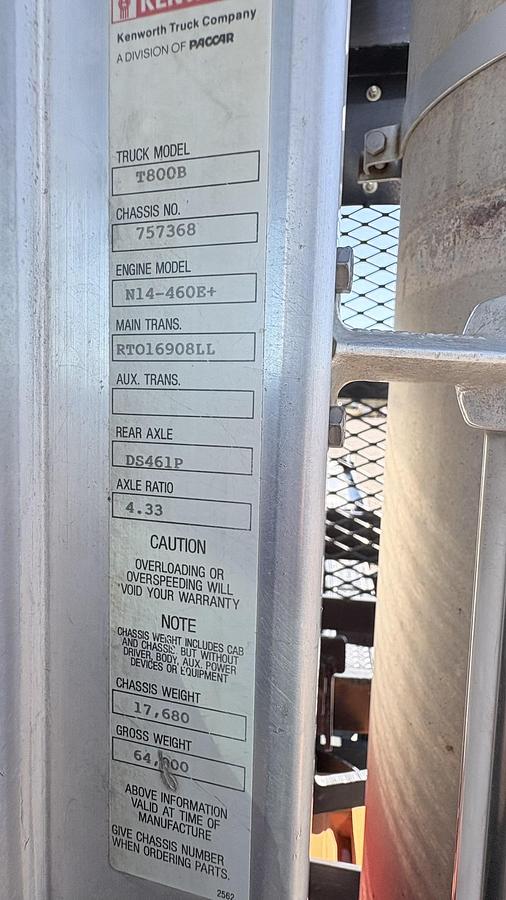 Used 1998 KENWORTH T800 BED 100,000 LB WINCH TRUCK
