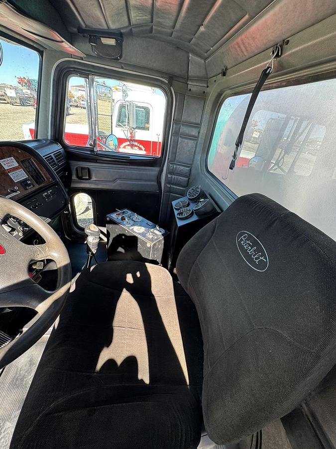 Used 2003 Peterbilt 378 WATER TRUCK