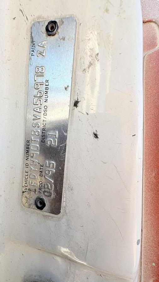 Used 1995  Ford LN?LNT 900 Fuel Truck Ford LN/ LNT 9000