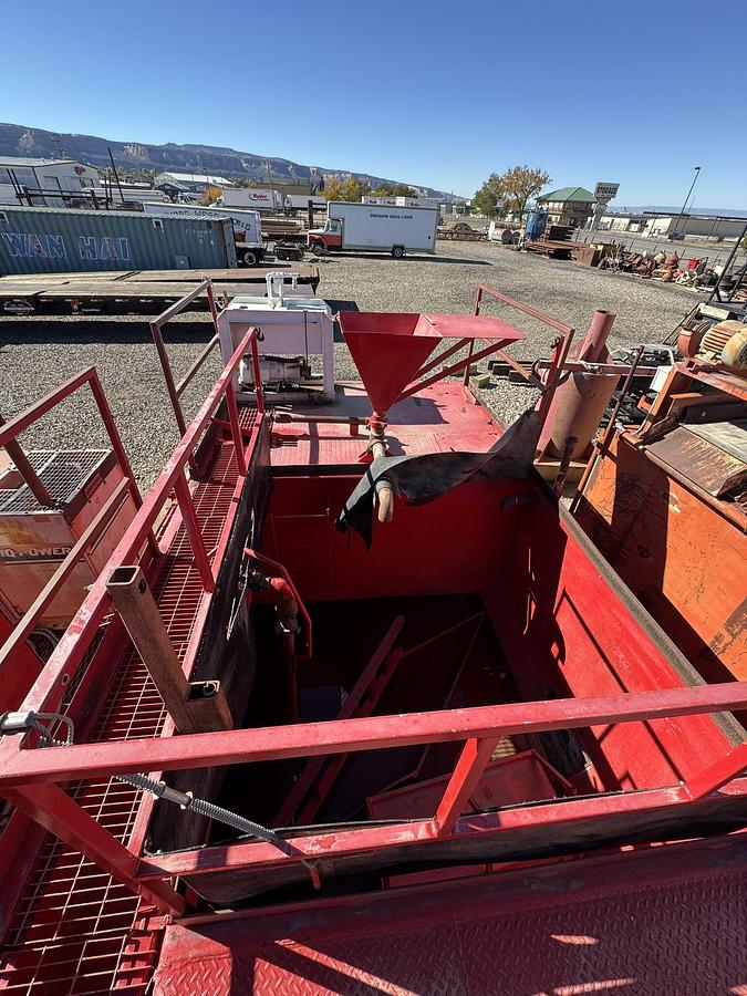 Used Mud shaker system