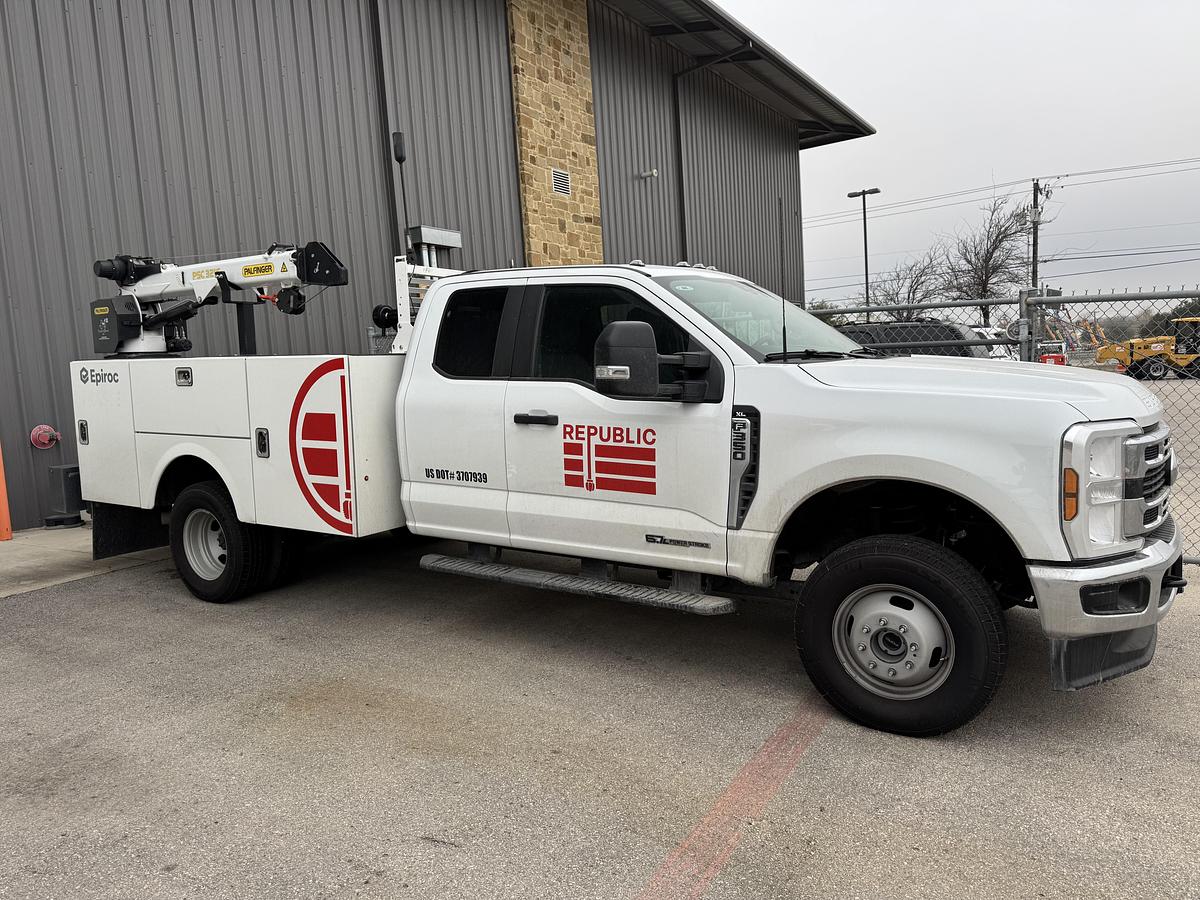 Used 2024 Ford F-350 Super Duty 4X4 Super Cab F-350