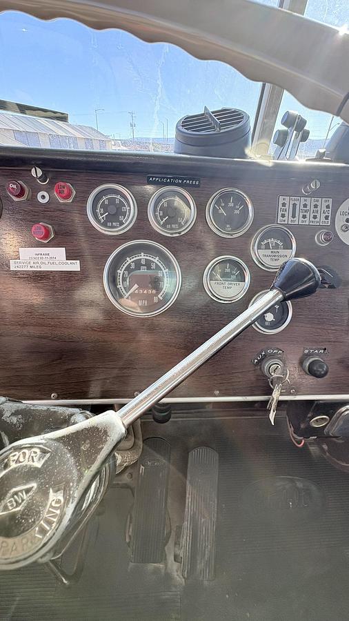 Used 1975 Peterbilt WATER TRUCK