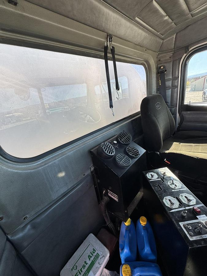 Used 2003 Peterbilt 378 WATER TRUCK