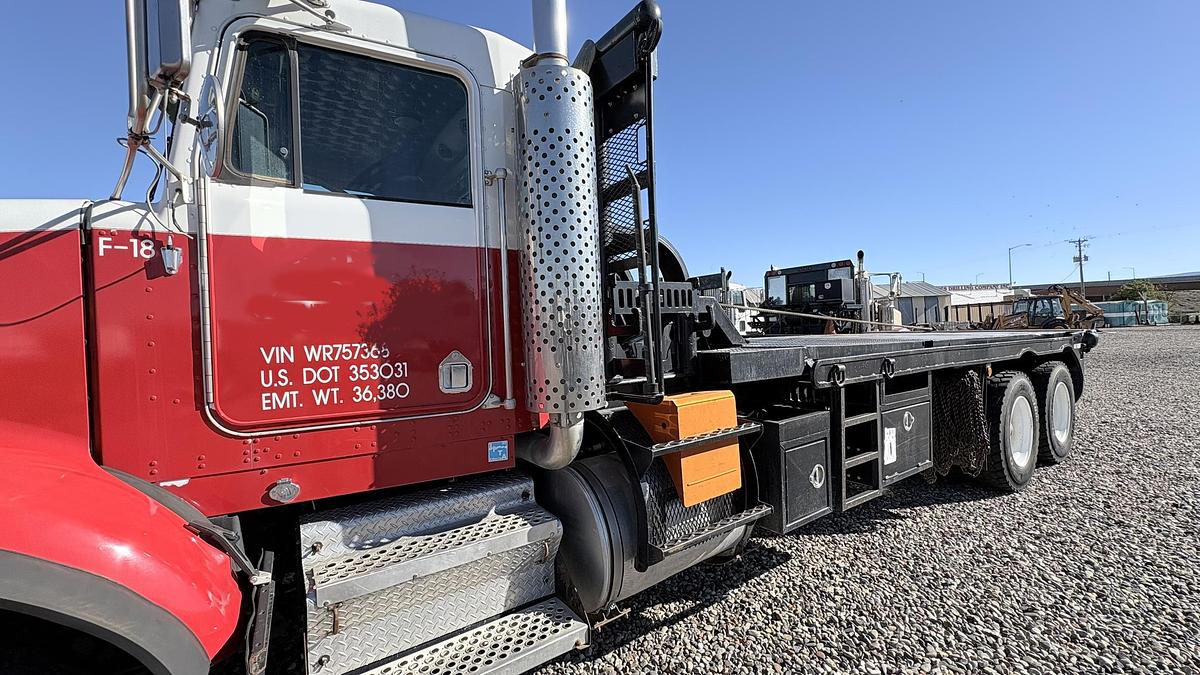 Used 1998 KENWORTH T800 BED 100,000 LB WINCH TRUCK