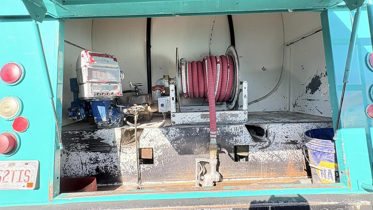 Used 1995  Ford LN?LNT 900 Fuel Truck Ford LN/ LNT 9000