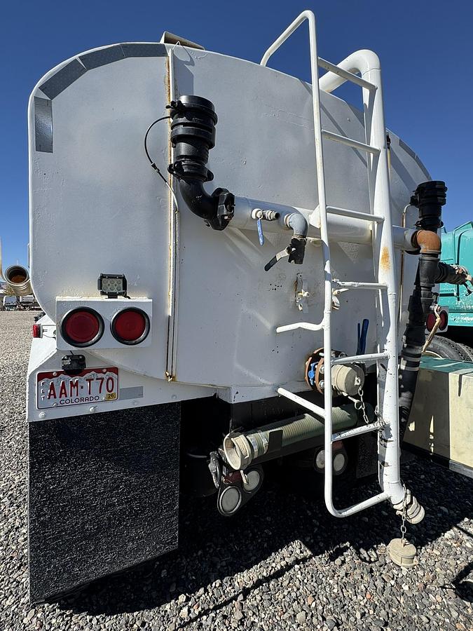 Used 2003 Peterbilt 378 WATER TRUCK