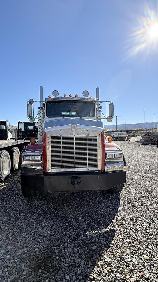 Used 1998 KENWORTH T800 BED 100,000 LB WINCH TRUCK