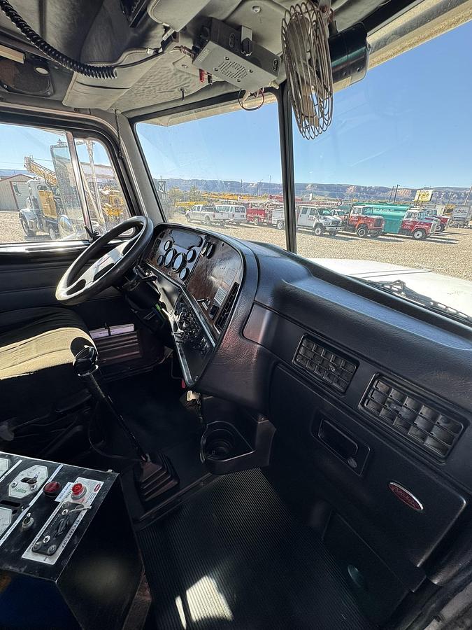 Used 2003 Peterbilt 378 WATER TRUCK