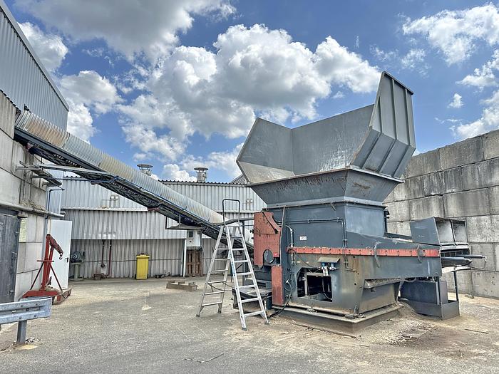 Gebruikt VECOPLAN VAZ 1600 M KNF T