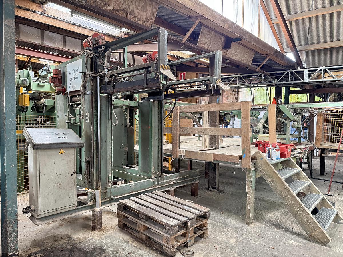 Gebruikt HIT edging line + BONGIANNI multi-ripsaw