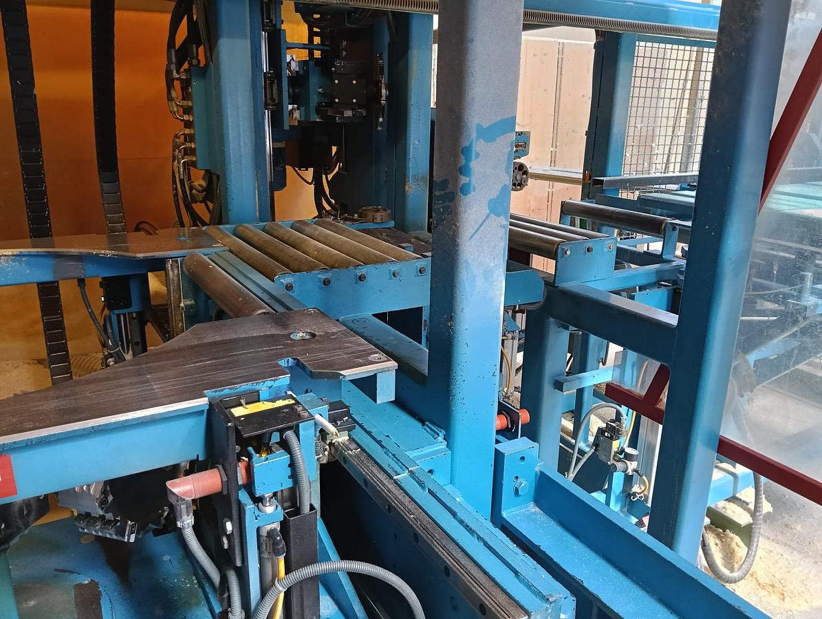 Gebruikt 2002 Hundegger  K2 (5-axis)