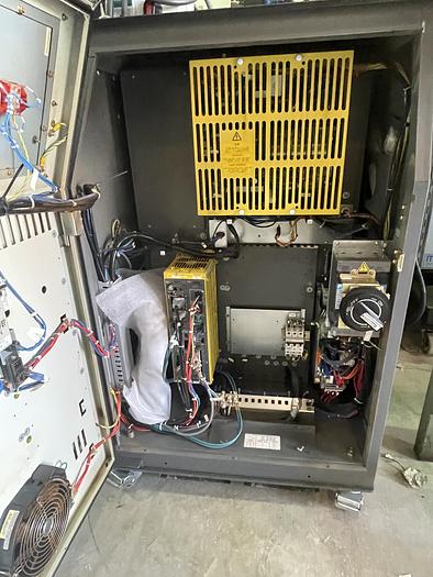 Used 2012 FANUC FANUC R2000IB/100P