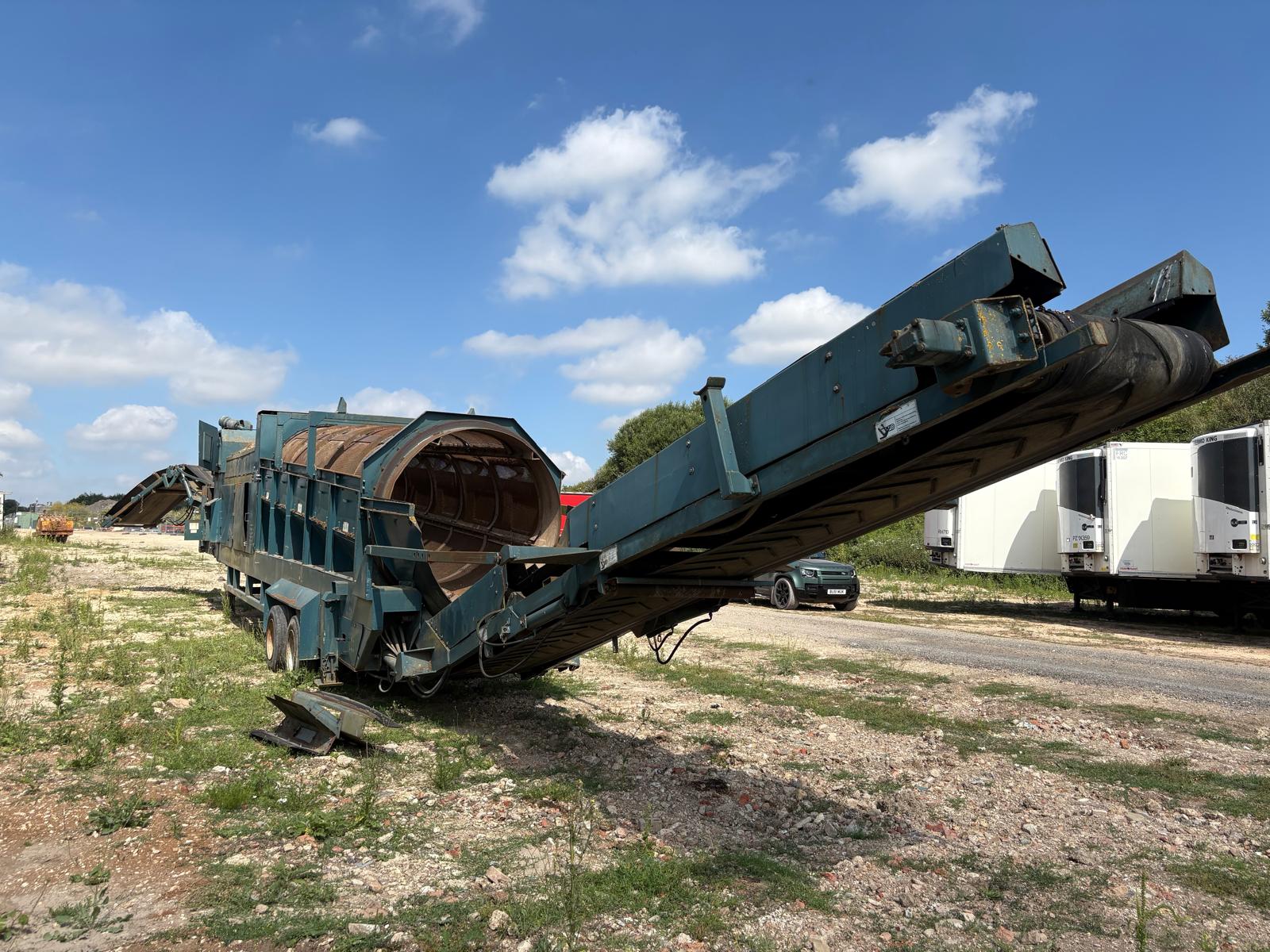 Used Powerscreen 725