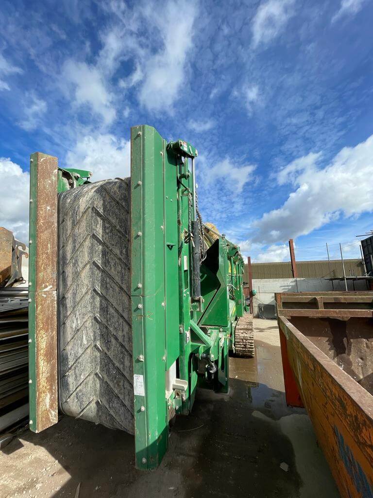 Used McCloskey 516RT