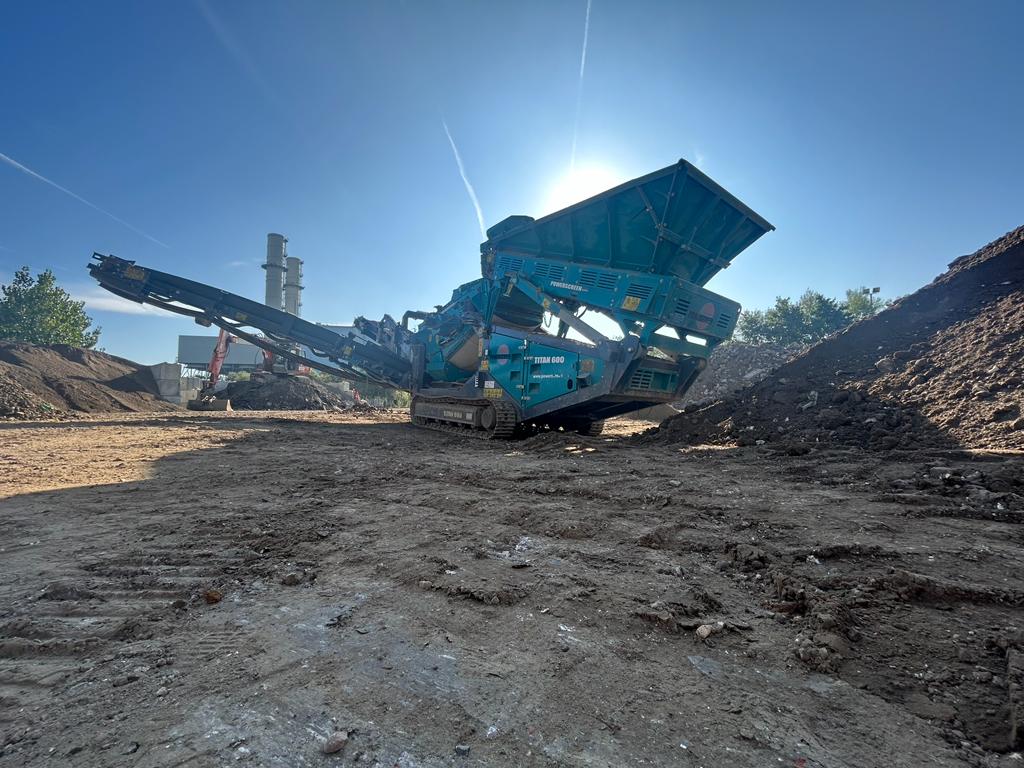 Used 2022 Powerscreen Titan 600