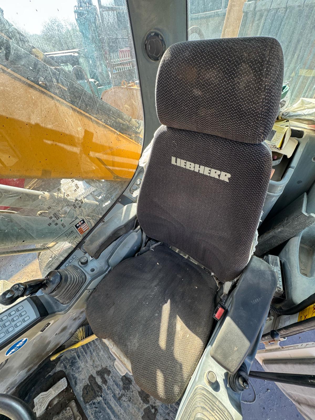 Used 2014 LIEBHERR LH 22 M Litronic