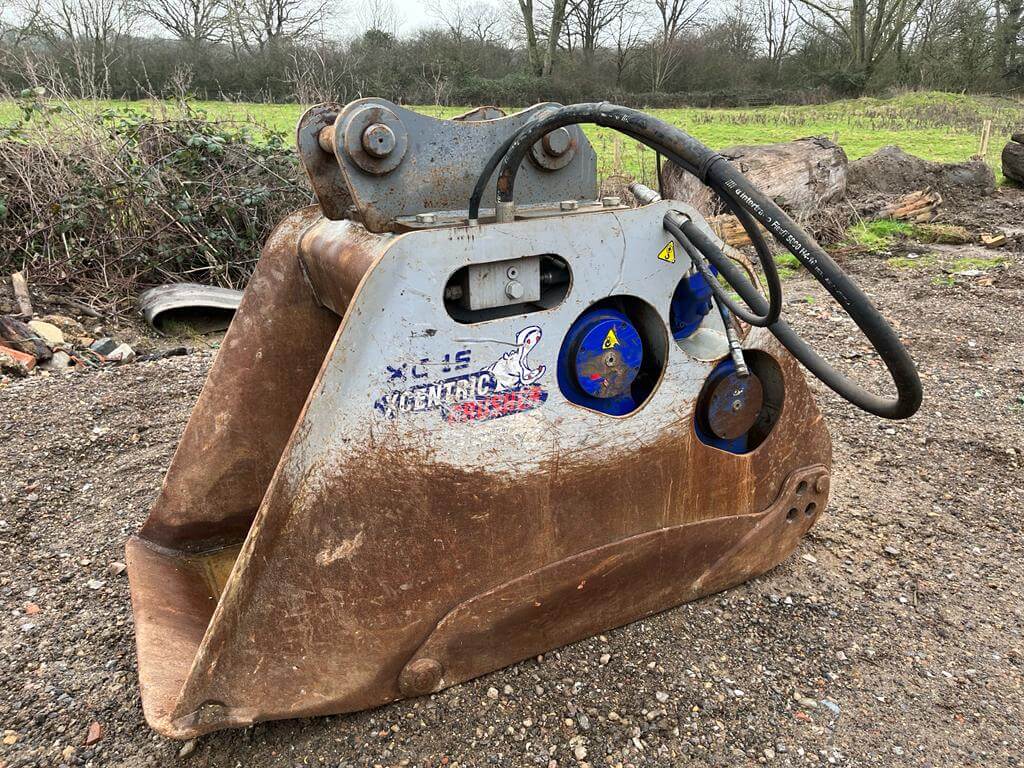Used Xcentic Crusher bucket - XC15