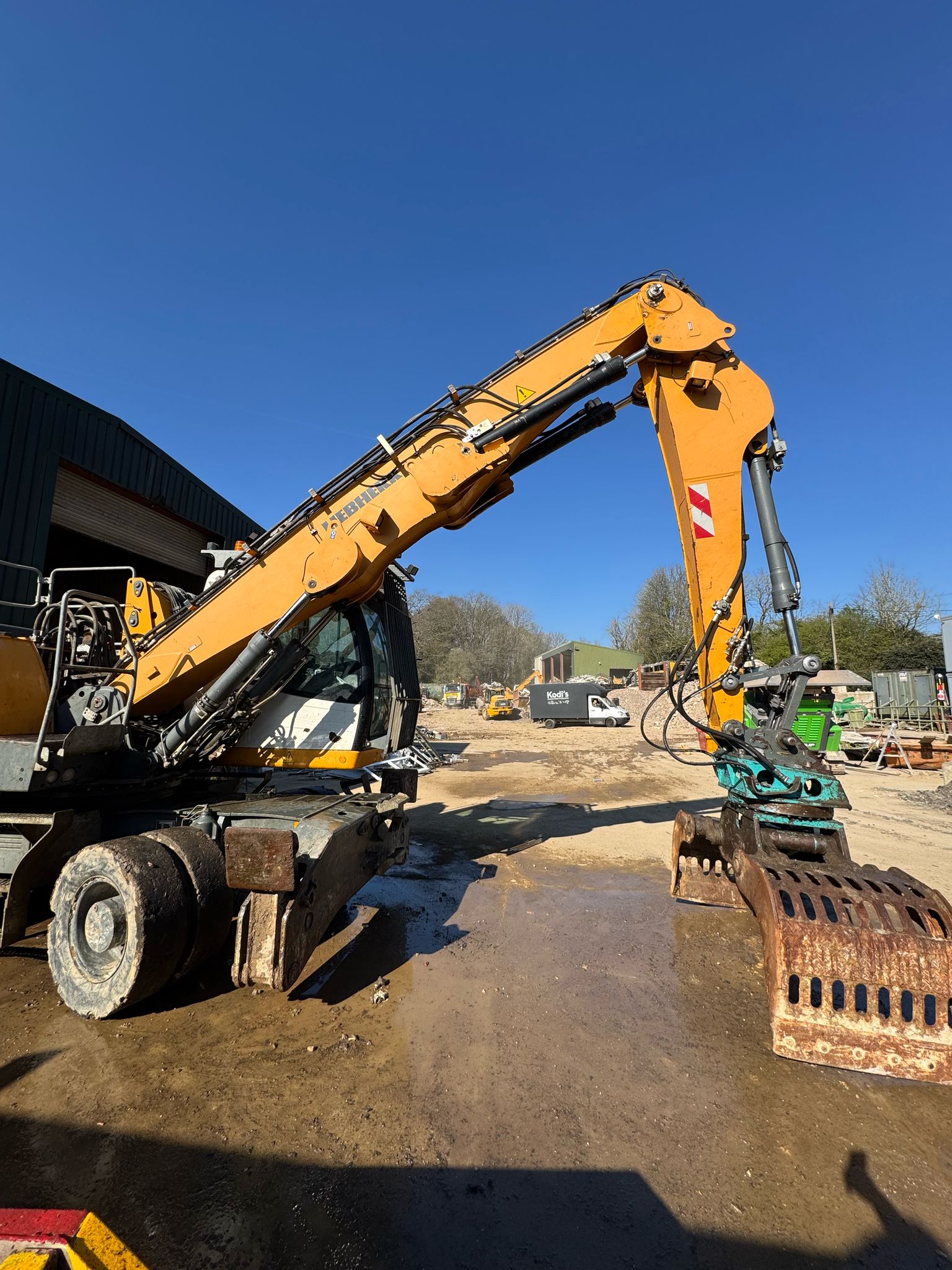 Used 2014 LIEBHERR LH 22 M Litronic