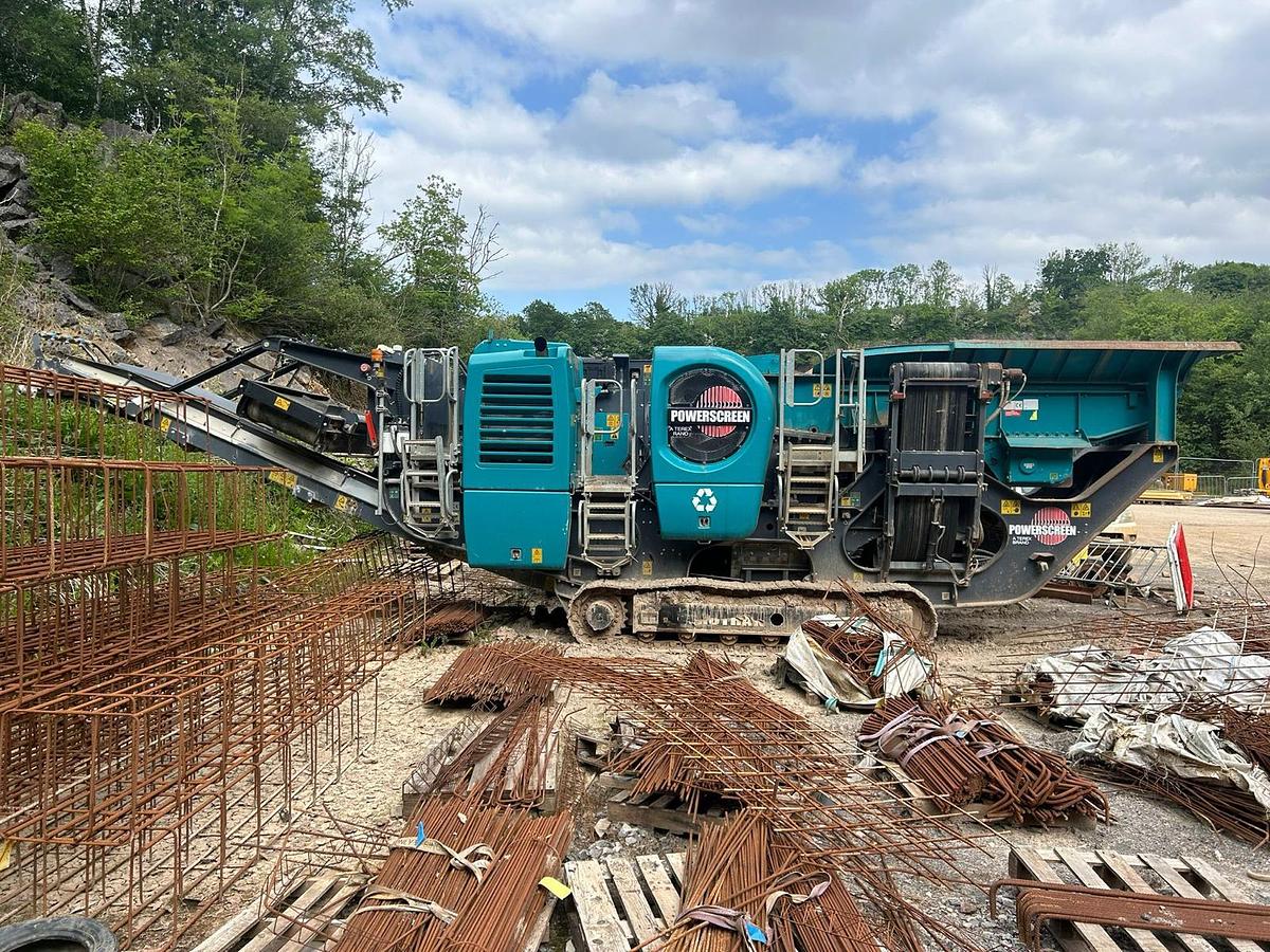 Used Powerscreen Metrotrak HA