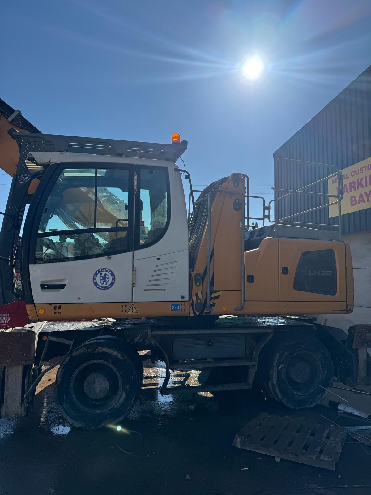 Used 2014 LIEBHERR LH 22 M Litronic