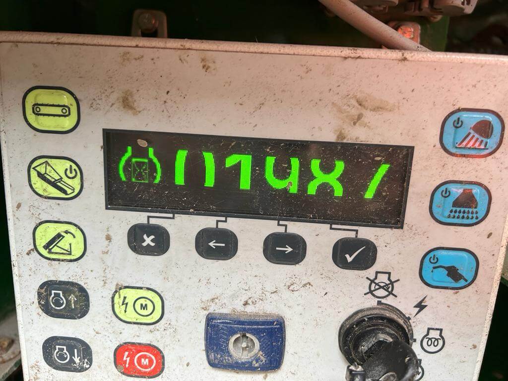 Used McCloskey 516RT