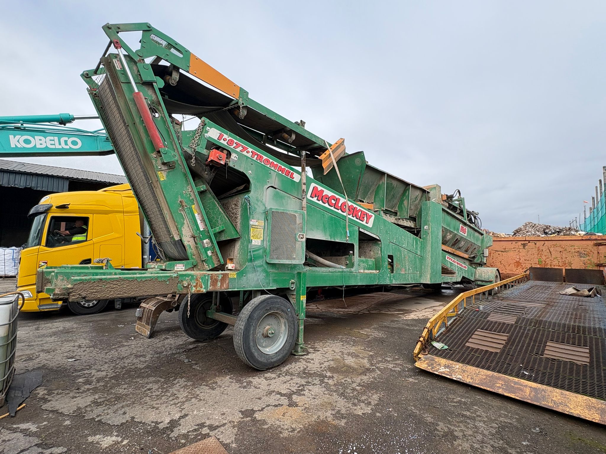 Used 2004 McCloskey 516RE