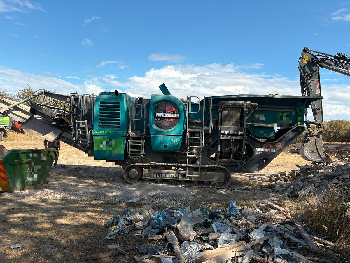 Used Powerscreen Metrotrak HA