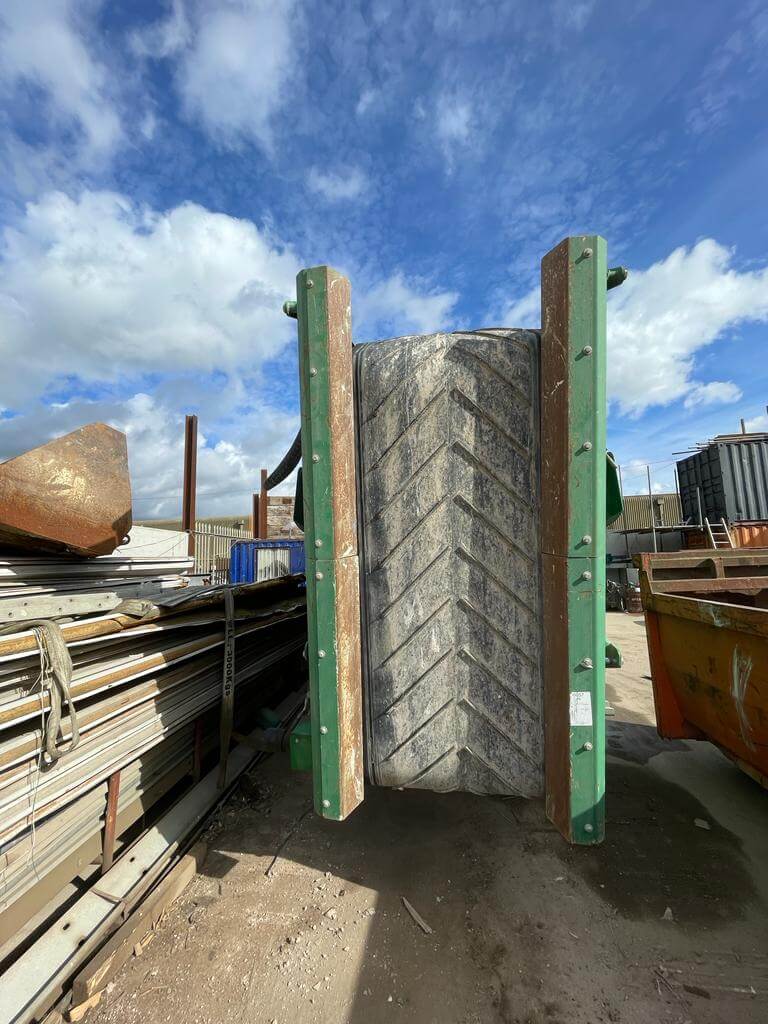 Used McCloskey 516RT