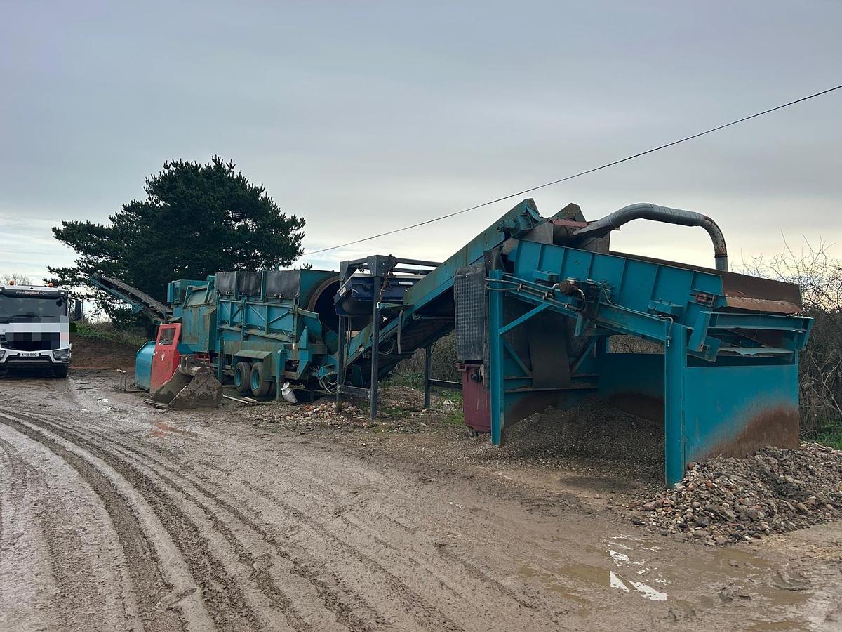 Used 2001 Powerscreen 725