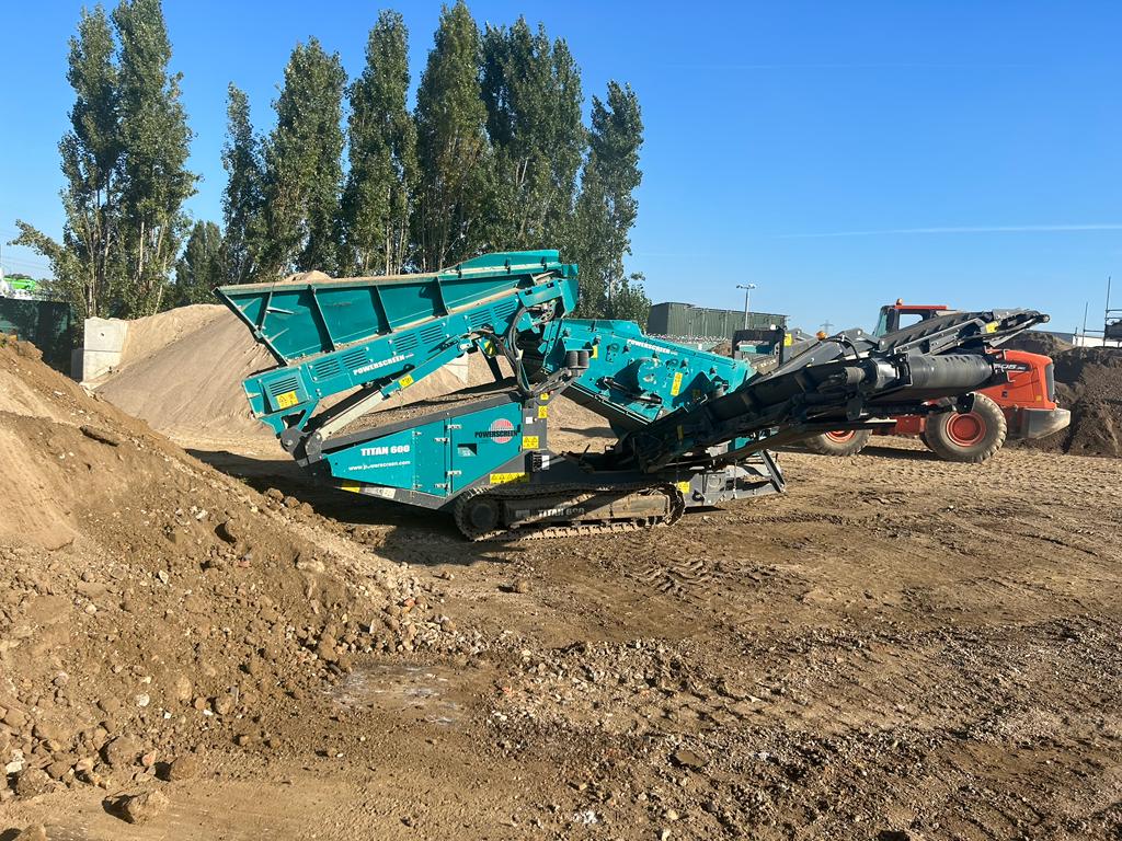 Used 2022 Powerscreen Titan 600