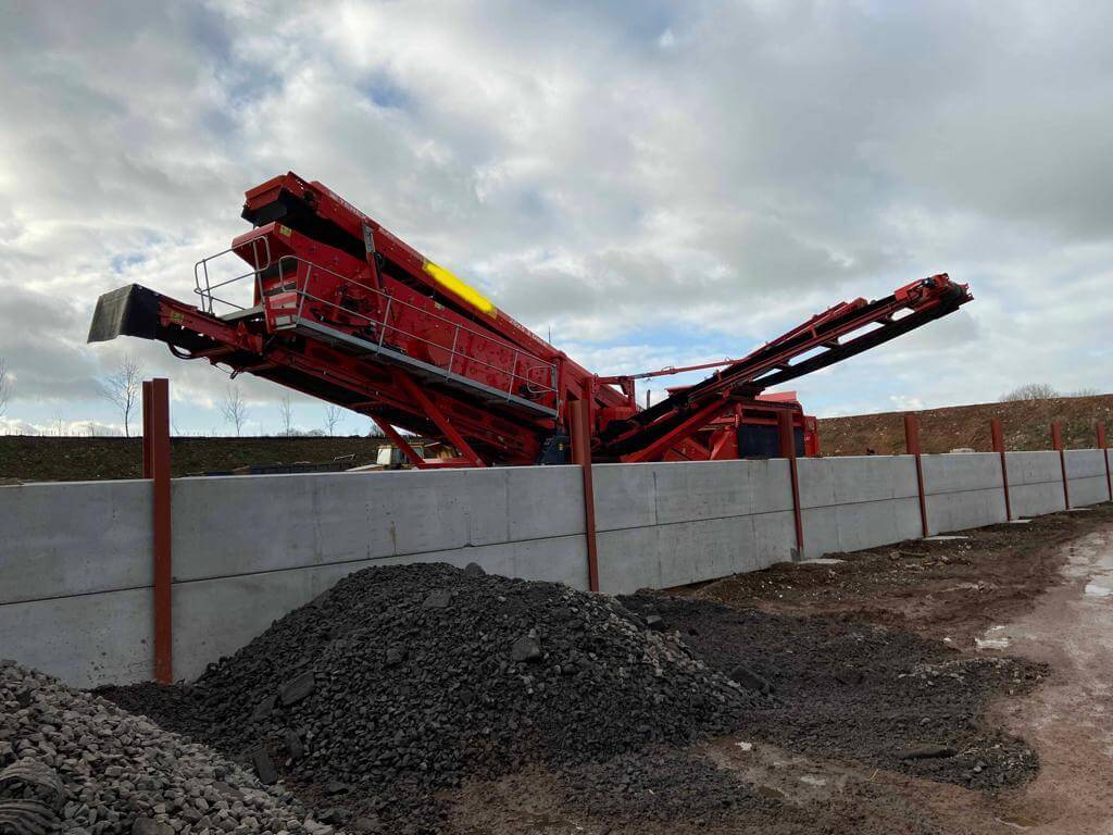 Used Finlay 694+ supertrak