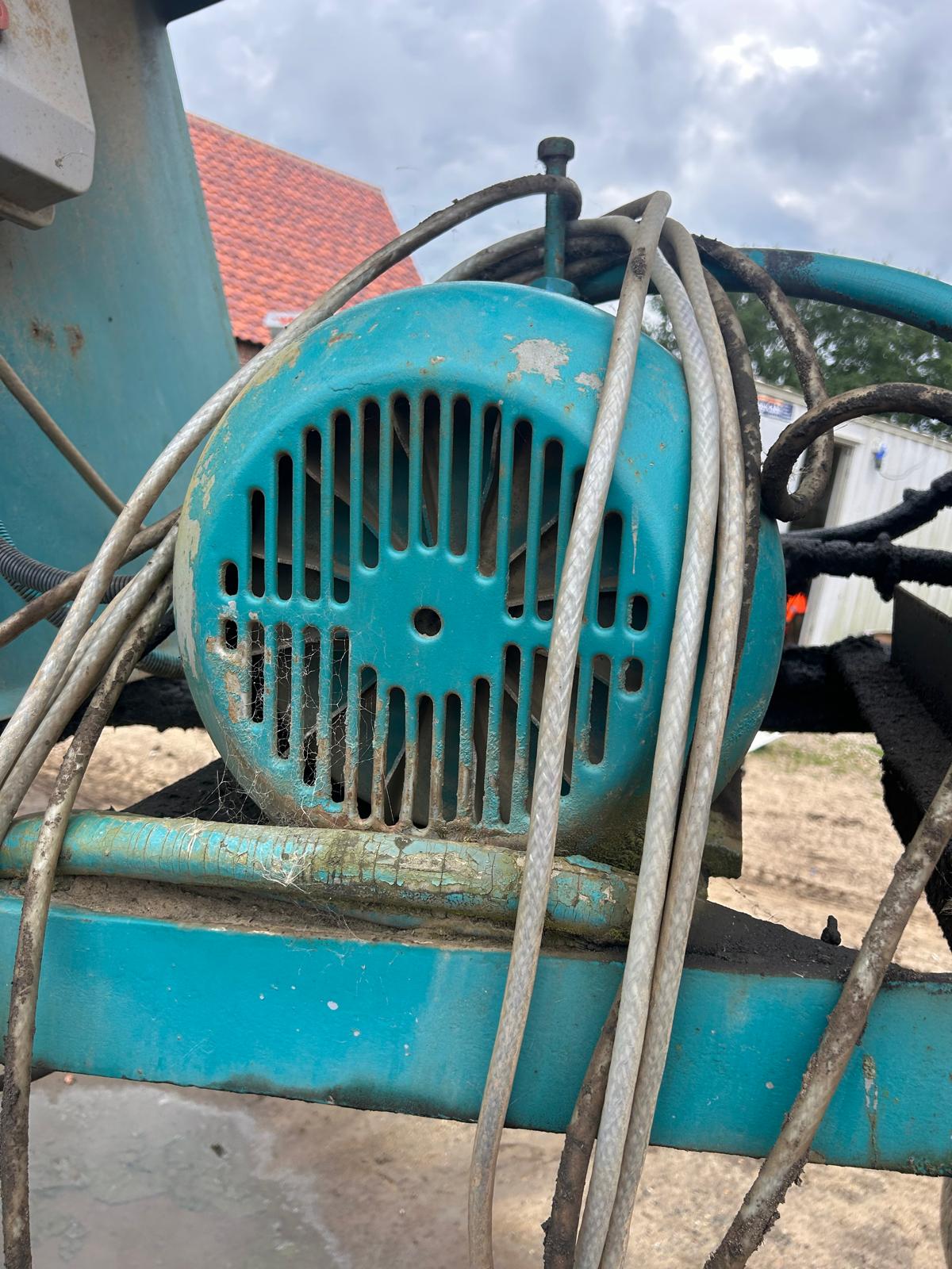 Used 1990 Powerscreen MKII