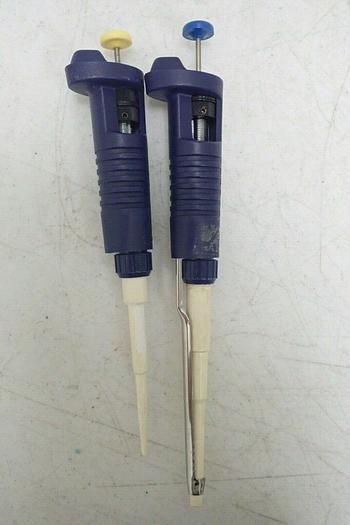 Used Lot of 2 Ulster Scientific V3 Series 2-20 200-1000 µL Pipettes