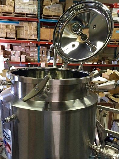 Used 40 GALLON (150 LITER) T & C REACTOR – S/S – 30 PSI/FV – 50 PSI JACKET