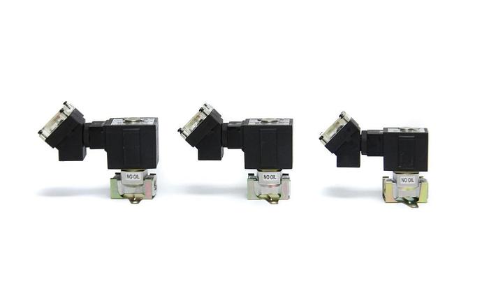 Used SMC VX2220L & VX2340L Solenoid Valves Lot of 3 NEW (5100)