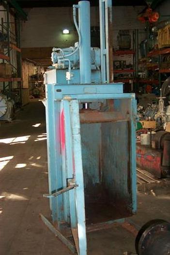 Used International Baler Baler, 26x26x36 Tall, Hydraulic, 3 Hp #18075