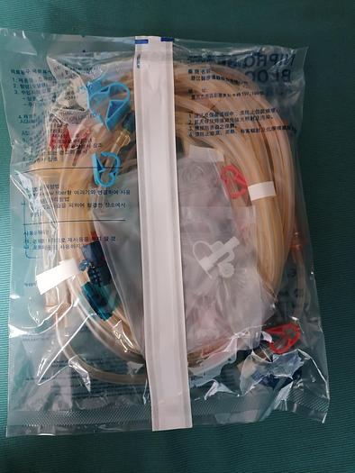 Gebraucht Nipro Blutschlauchsystem Model, A252R-V777R GT (64 Stücke)