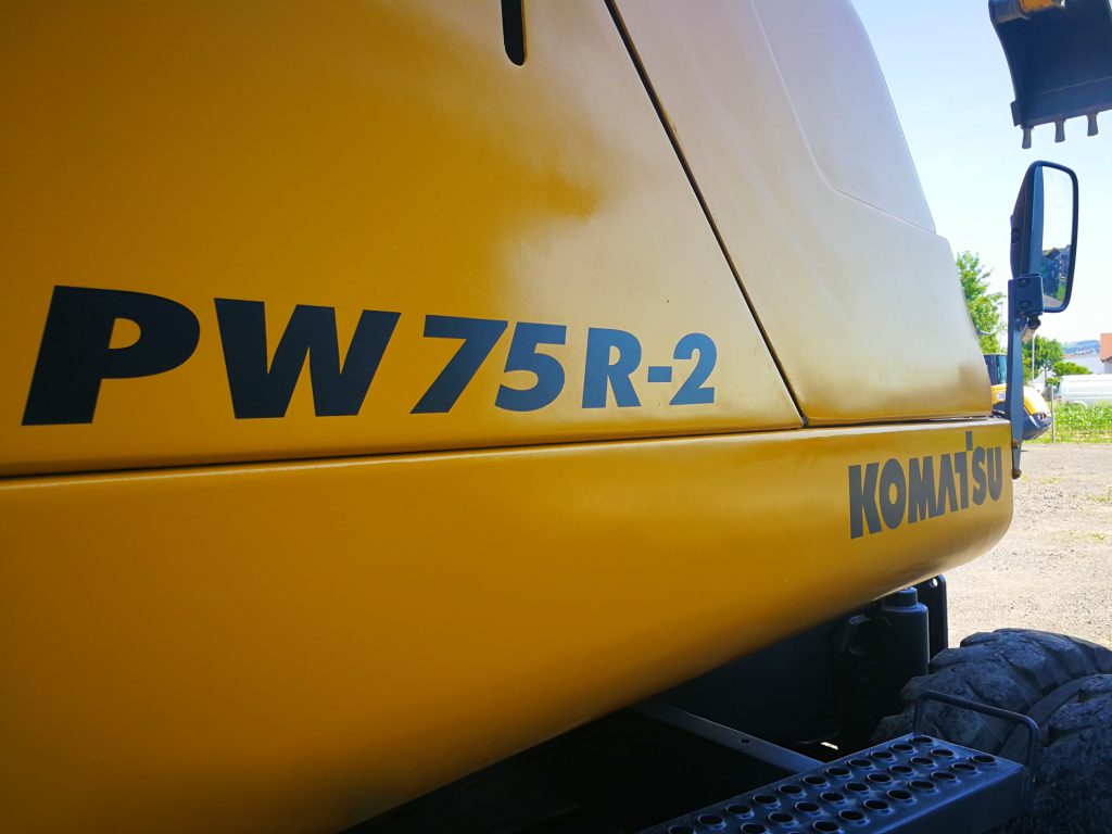 Gebraucht KOMATSU PW75R-2