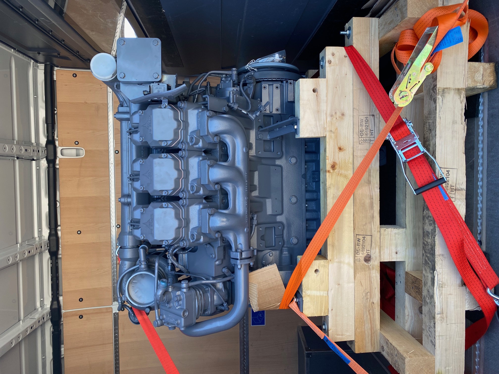 DIESELMOTOR DEUTZ TCD2015V06