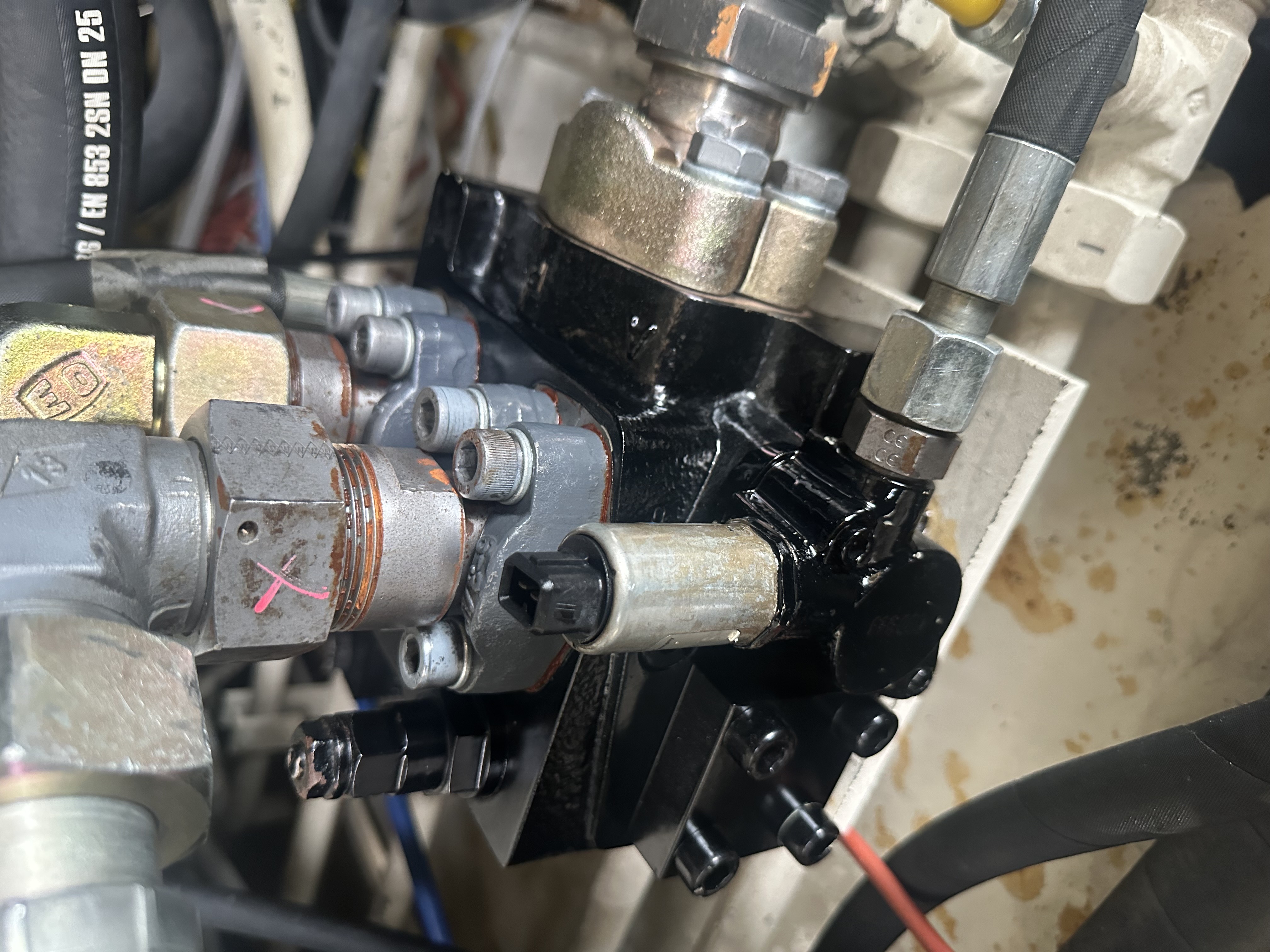 Refurbished 16464 Strömungsteiler-Ventilblock