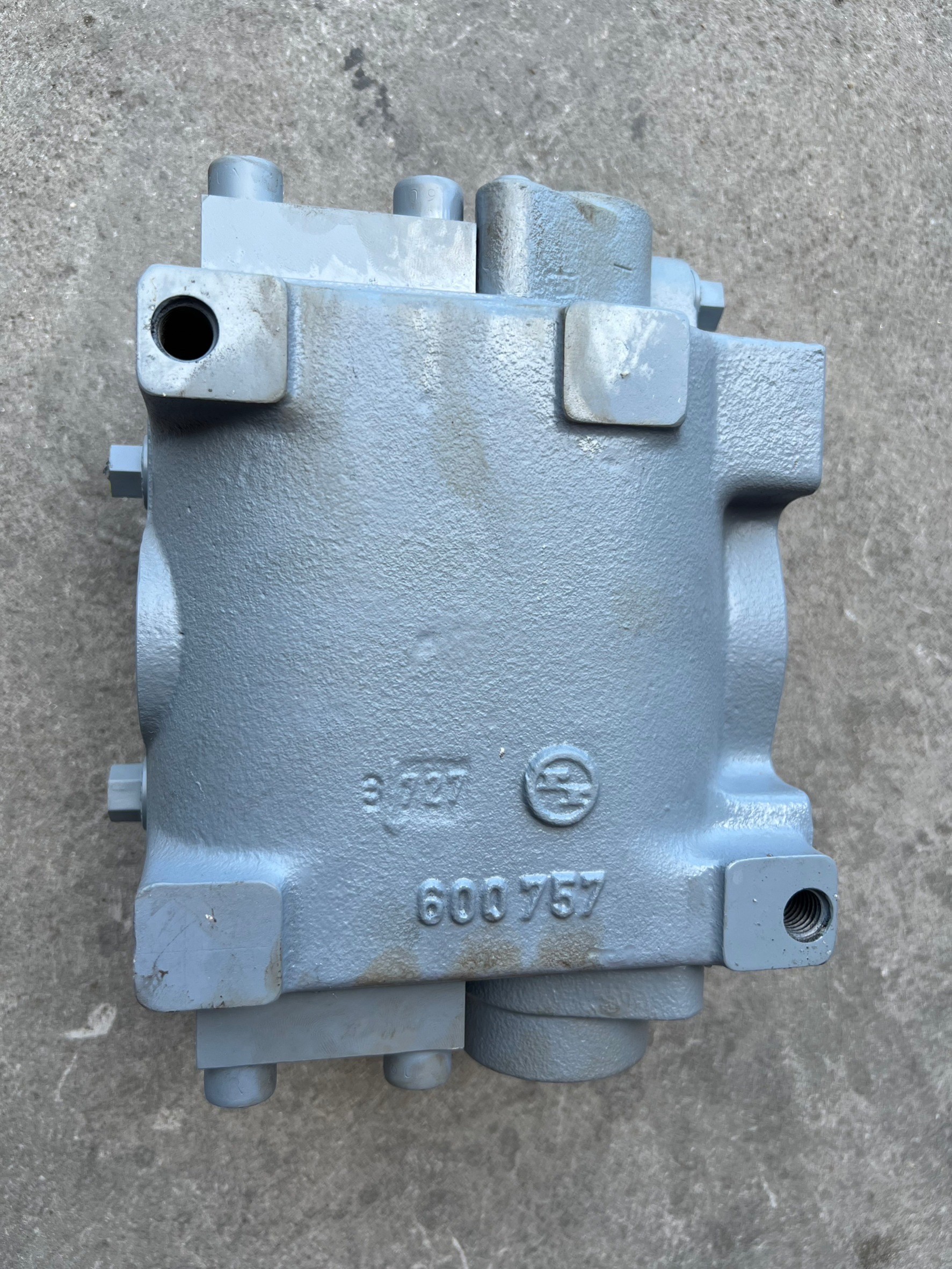 Überholt 16464 Strömungsteiler-Ventilblock