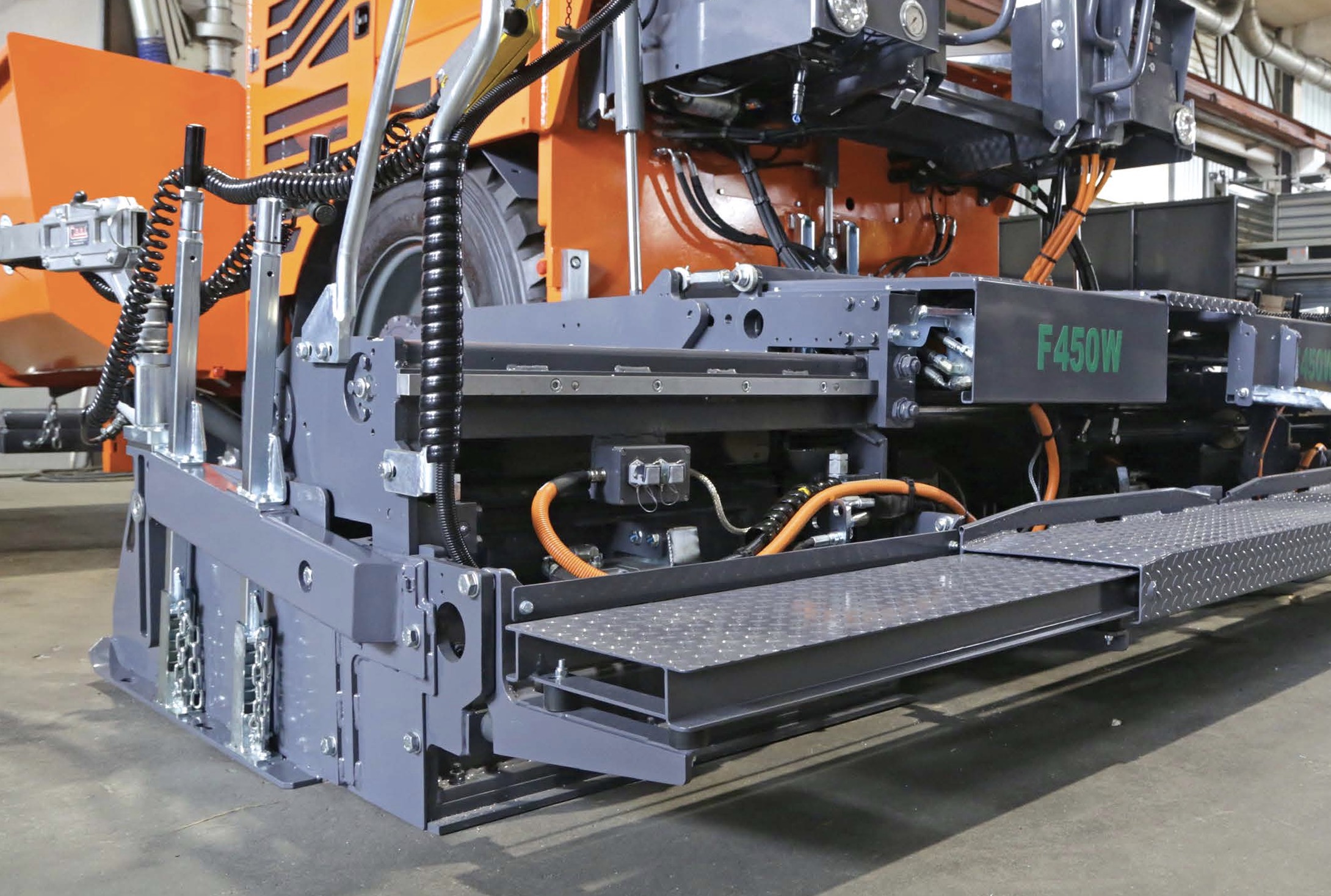 Asphaltfertiger CM F450W