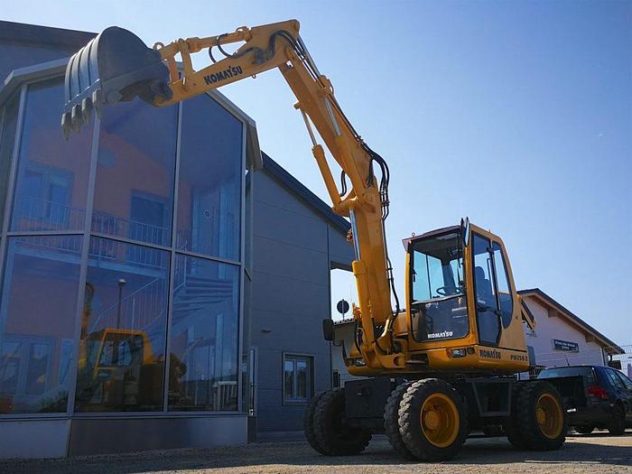 Gebraucht KOMATSU PW75R-2