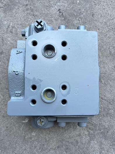 Überholt 16464 Strömungsteiler-Ventilblock